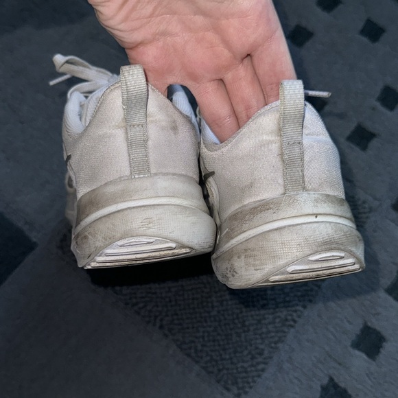 Nike Women’s Downshifter 12 - Picture 10 of 11